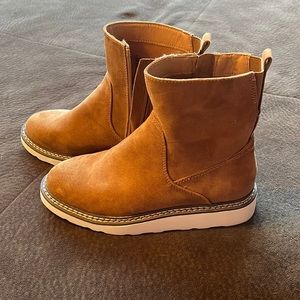 Target brand side zip boot size 7